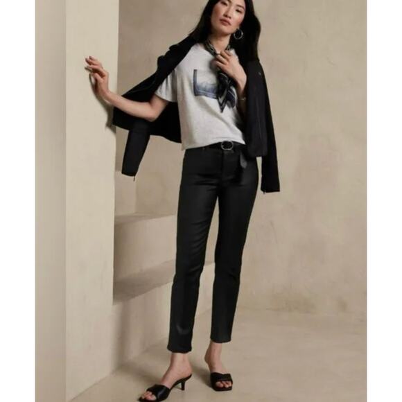 NEW! Banana Republic 28 High Rise $120 Straight Leg Wax Coated Jeans Crop Black - Picture 2 of 12
